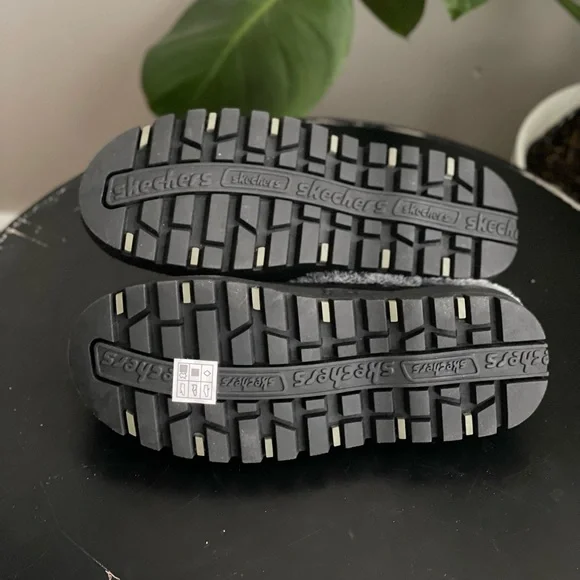 Skechers Women's Fortress Clog Slipper - Picture 10 of 11